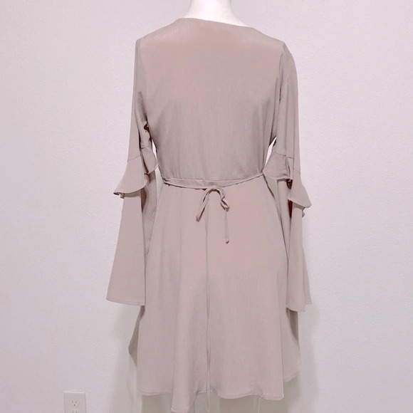 Lush Long Bell Sleeve V-Neck Tie Wrap Mini Dress Mauve Size M - Picture 5 of 5